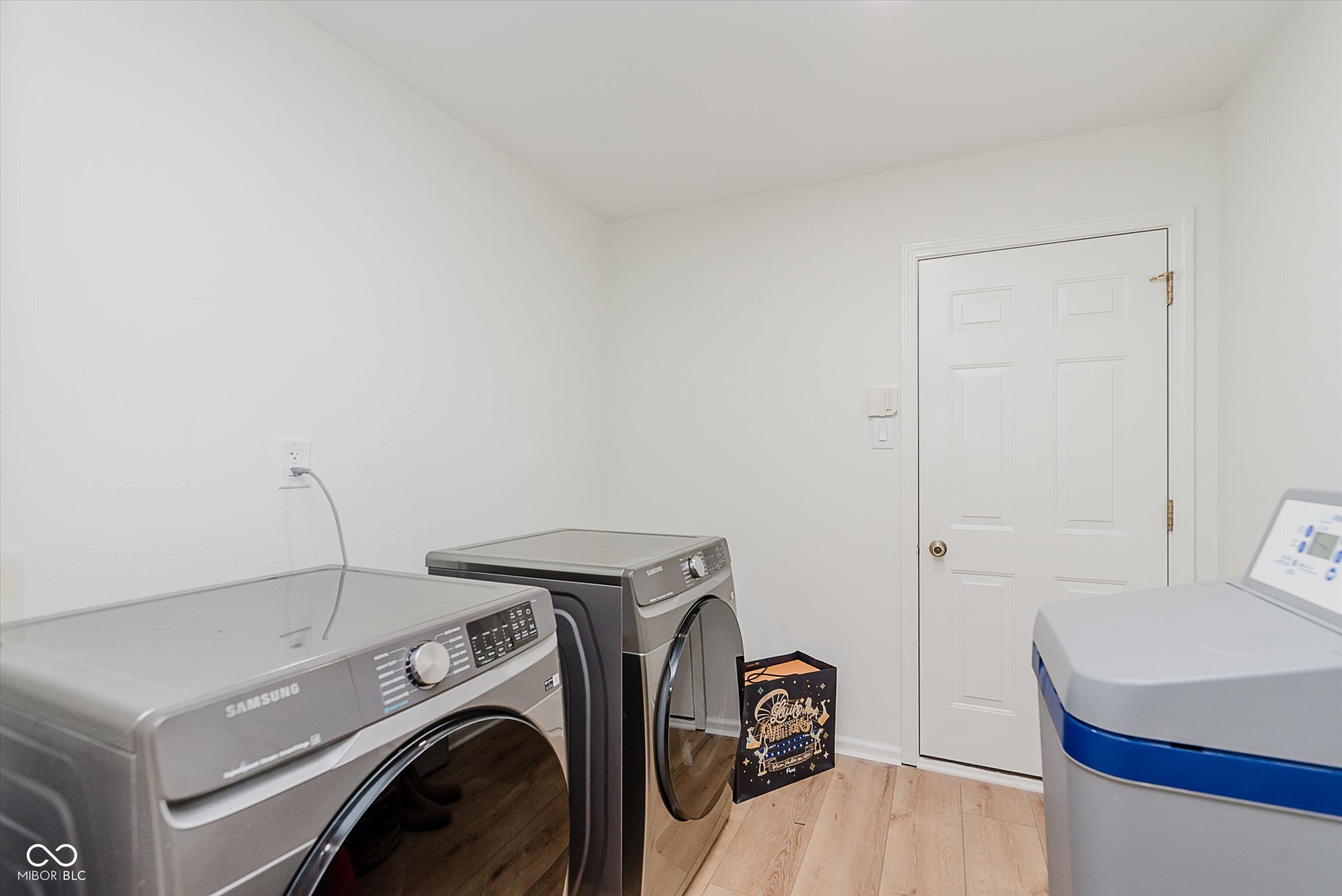 12082 Aldenham Boulevard Fishers, IN 46037 - Photo 22 of 36