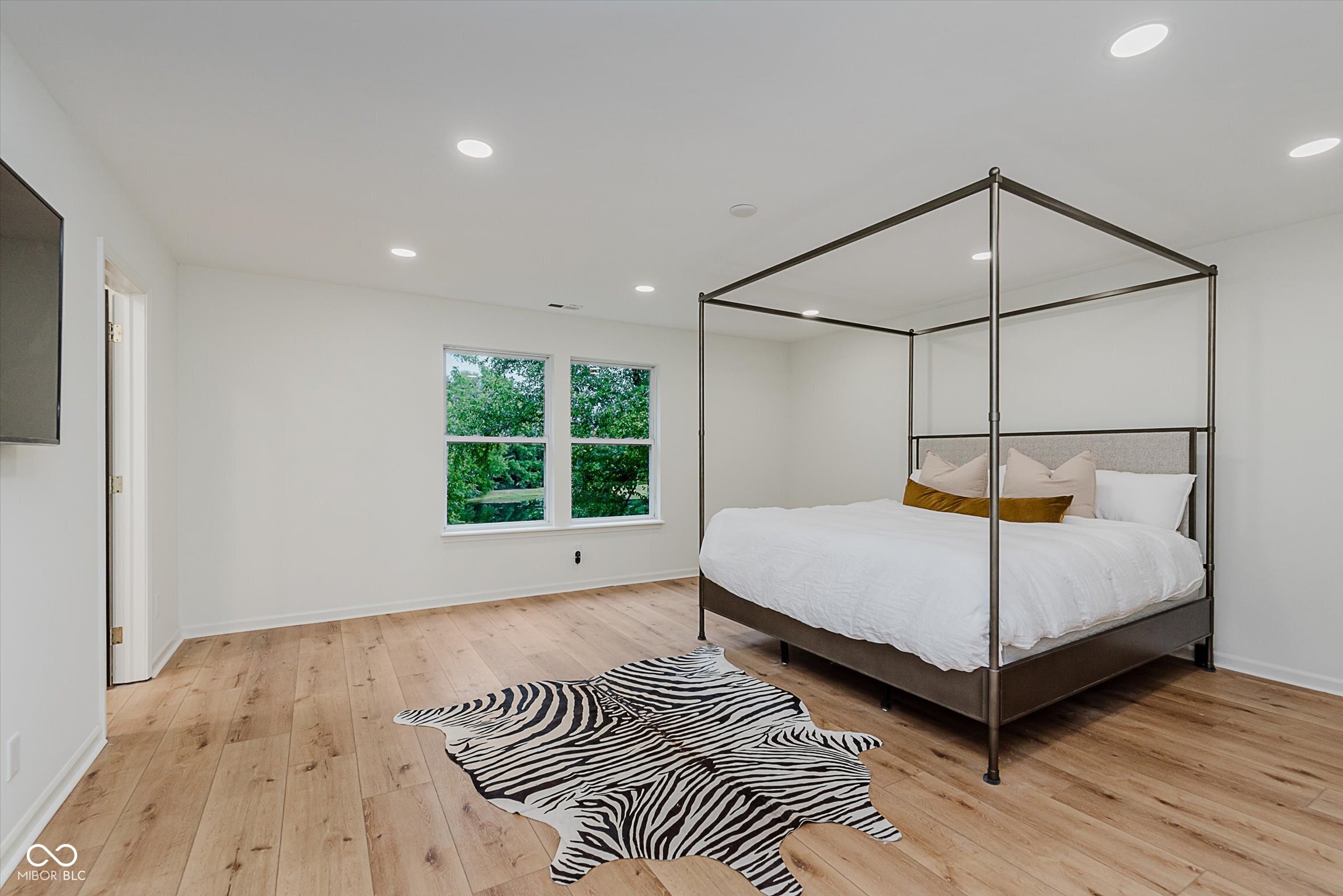 12082 Aldenham Boulevard Fishers, IN 46037 - Photo 25 of 36