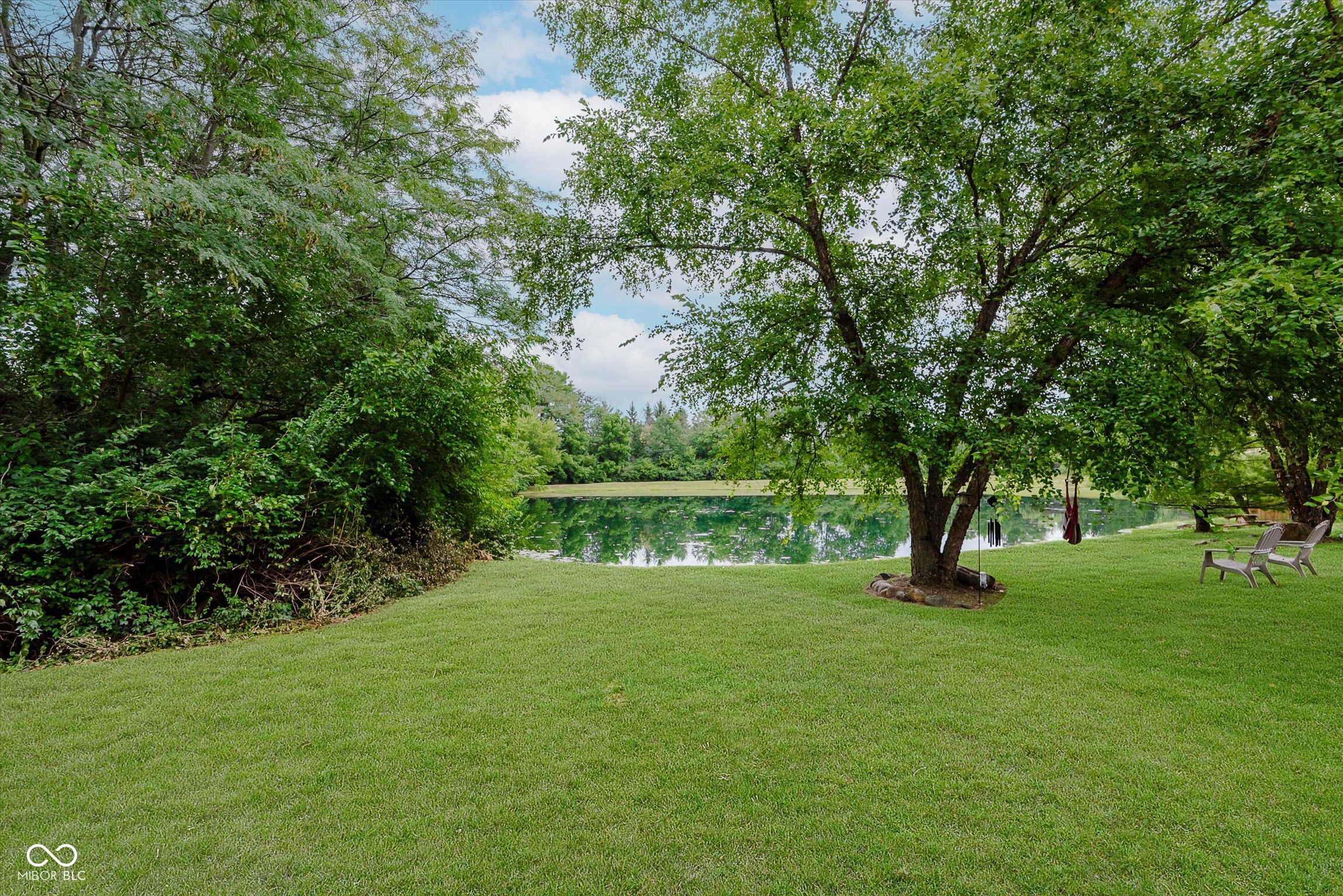 12082 Aldenham Boulevard Fishers, IN 46037 - Photo 4 of 36