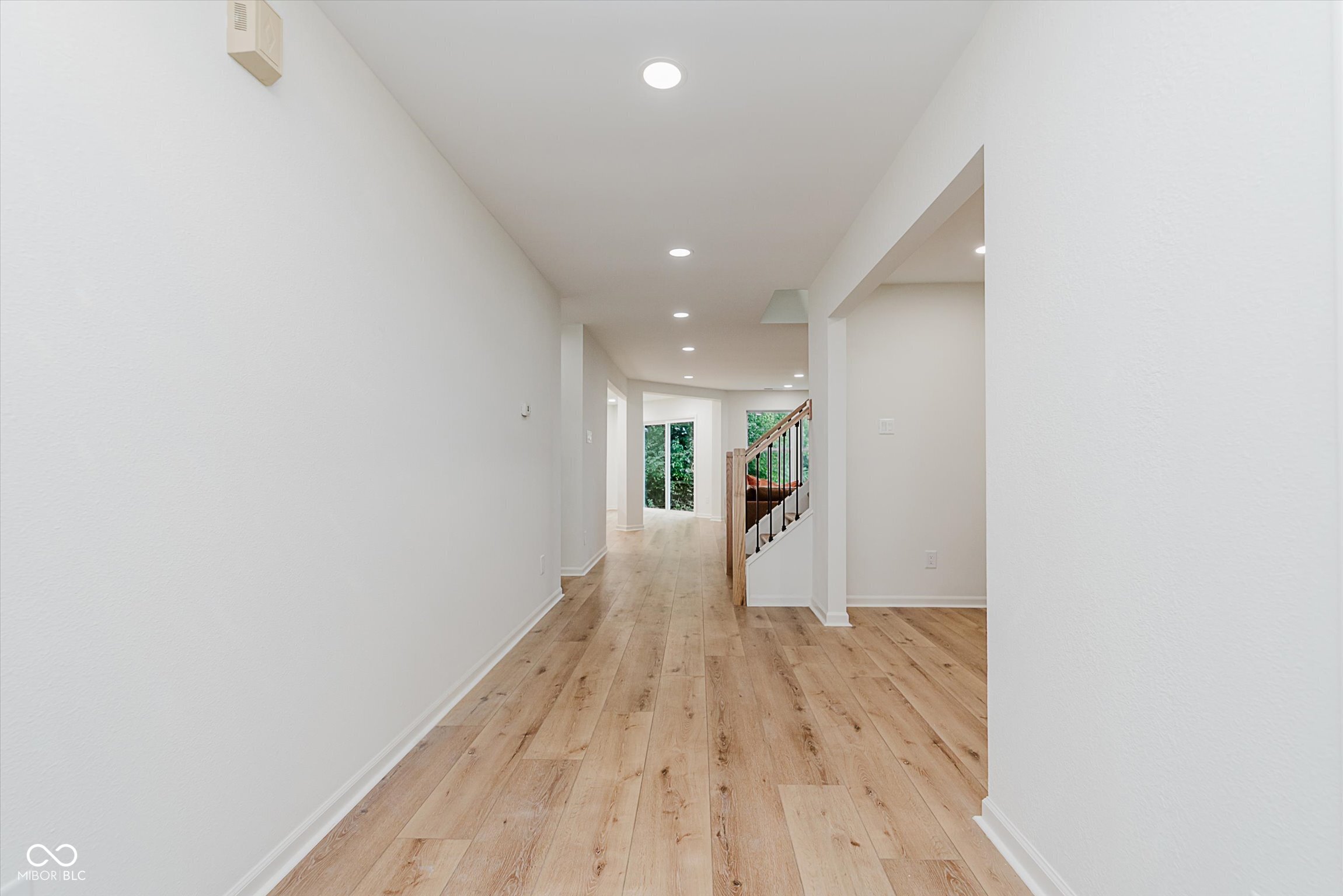 12082 Aldenham Boulevard Fishers, IN 46037 - Photo 7 of 36