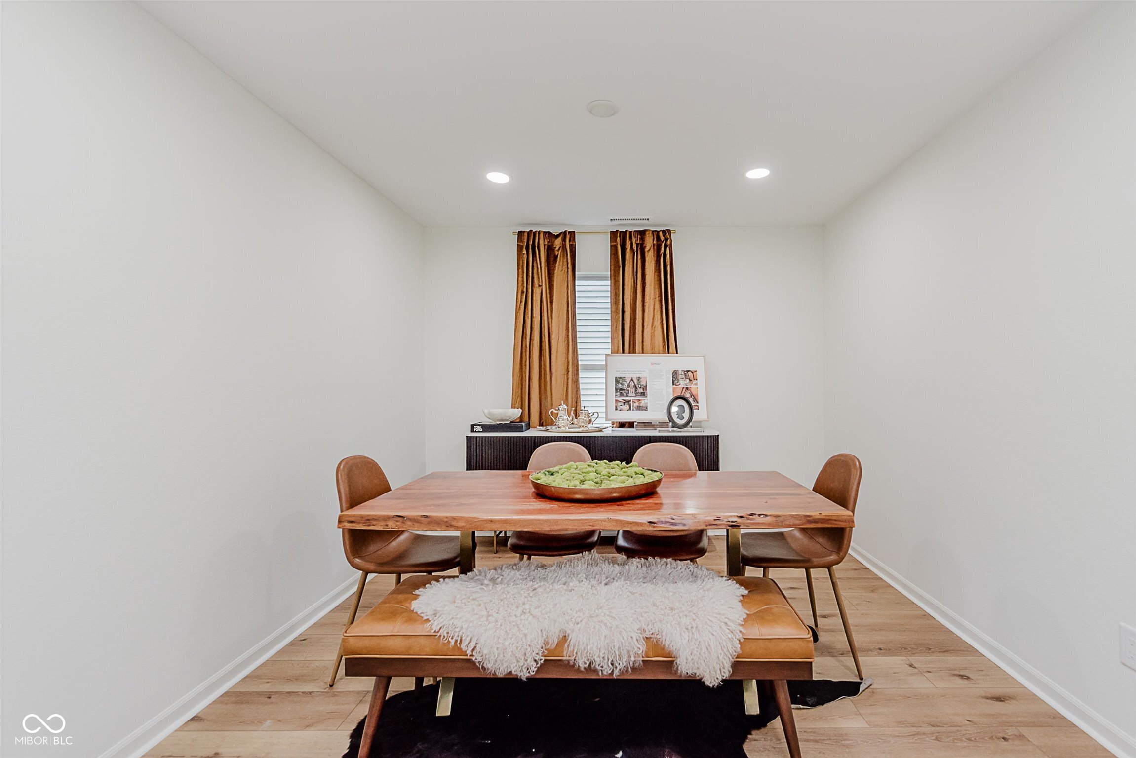 12082 Aldenham Boulevard Fishers, IN 46037 - Photo 10 of 36