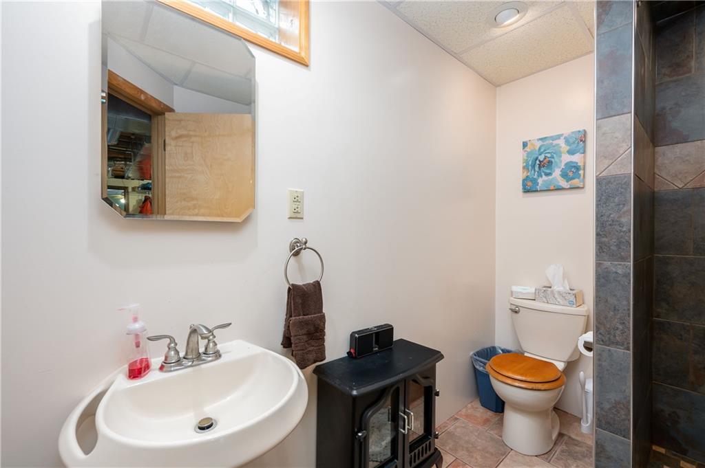 235 Becker Road Butler, PA 16002 - Photo 22 of 25