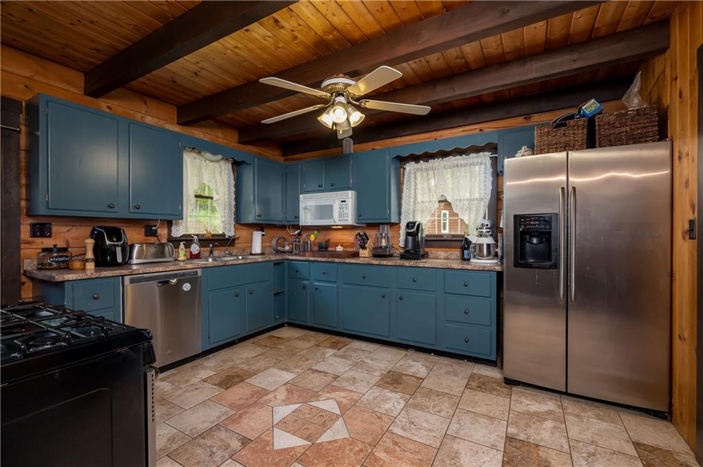 235 Becker Road Butler, PA 16002 - Photo 9 of 25