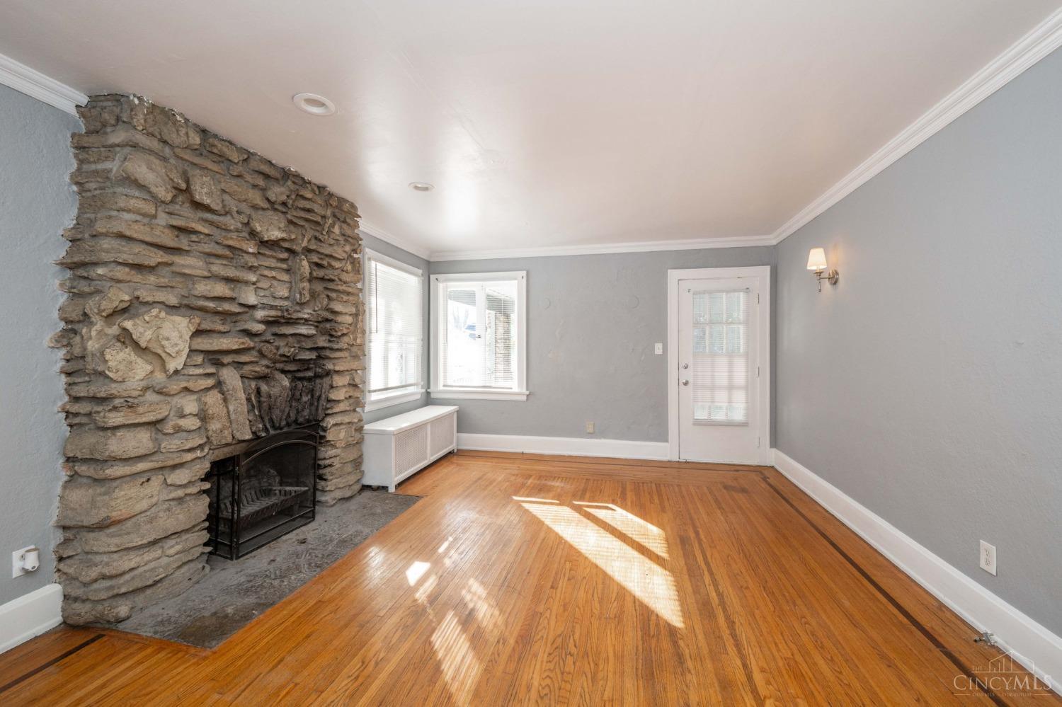 5347 Fox Road Cincinnati, OH 45239 - Photo 8 of 35