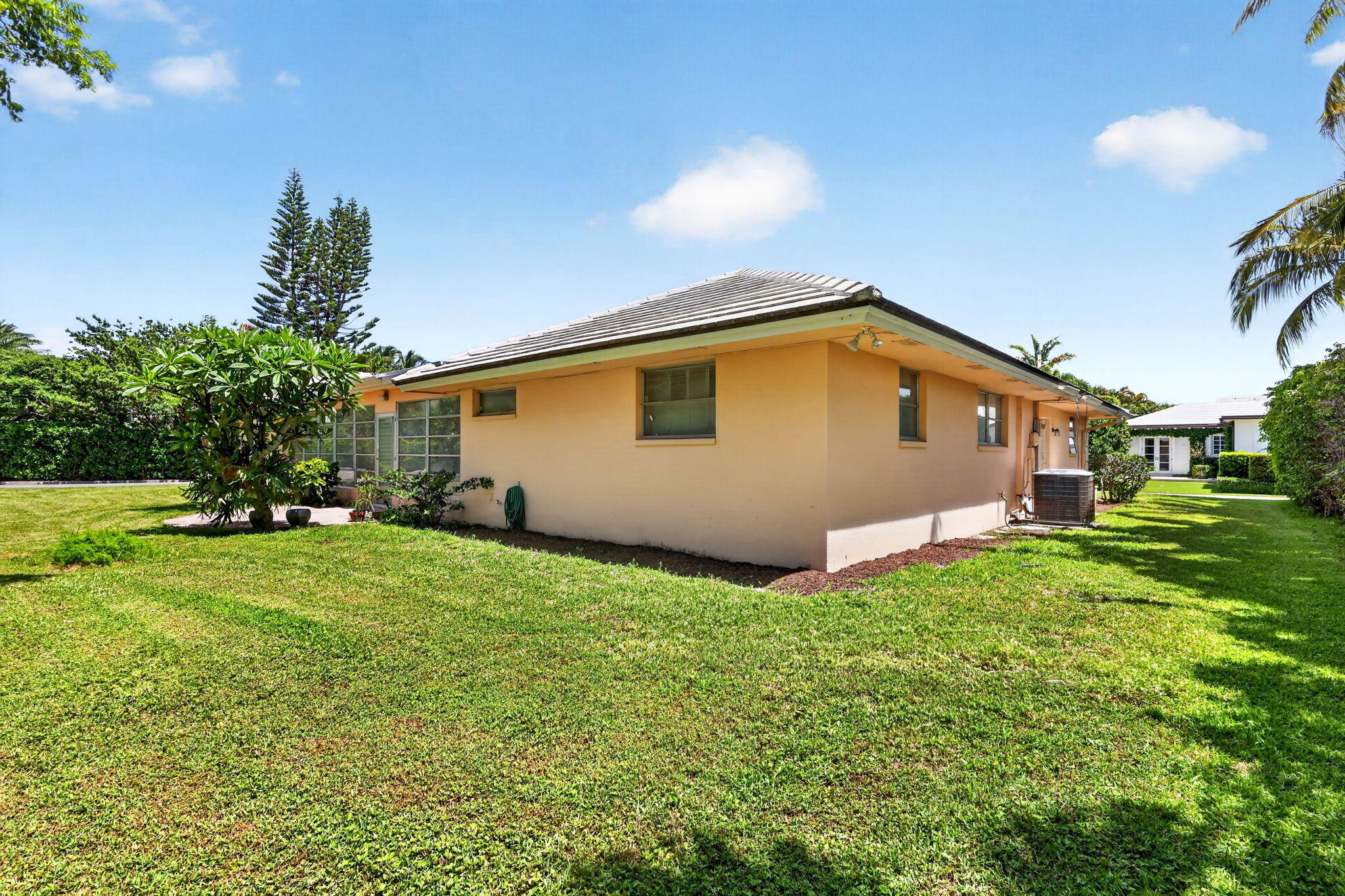217 Plantation Road Palm Beach, FL 33480 - Photo 7 of 41 7-web-or-mls-5P1A6301