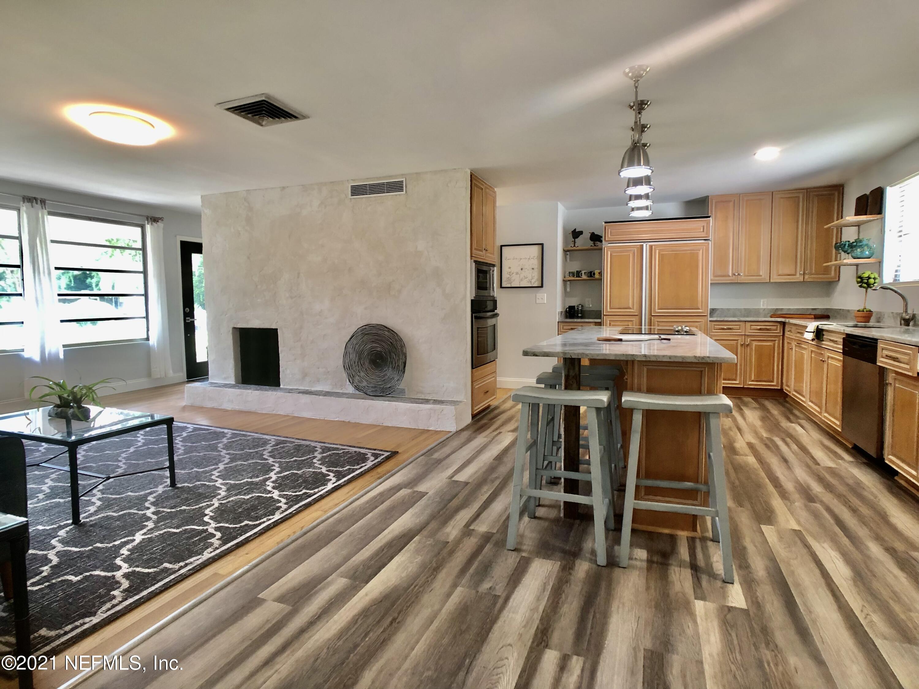9831 Cunningham Road Jacksonville, FL 32246 - Photo 22 of 25 a very nice looking kitchen with a large window