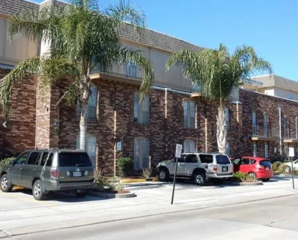 $1,500 | 3320 North Arnoult Road, Unit 220, Metairie, LA 70002