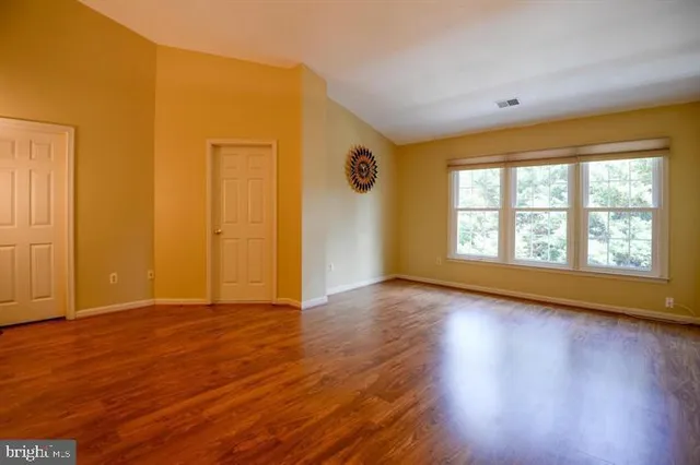 $4,000 | 9404 Regency Crest Drive, Vienna, VA 22181