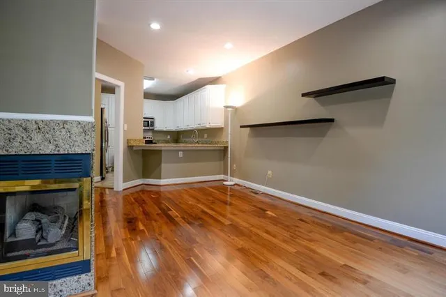 $4,000 | 9404 Regency Crest Drive, Vienna, VA 22181