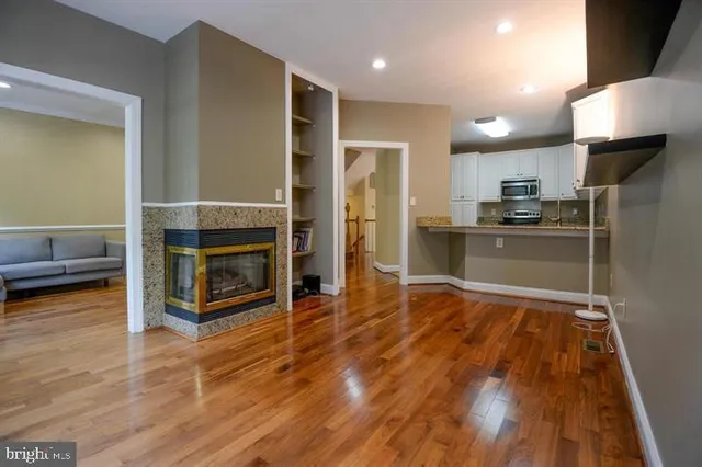 $4,000 | 9404 Regency Crest Drive, Vienna, VA 22181