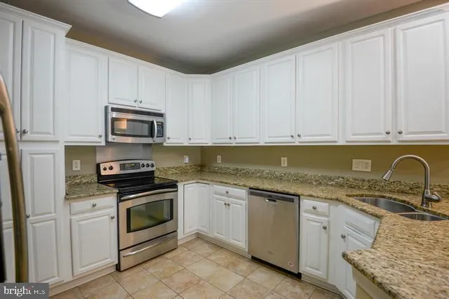 $4,000 | 9404 Regency Crest Drive, Vienna, VA 22181