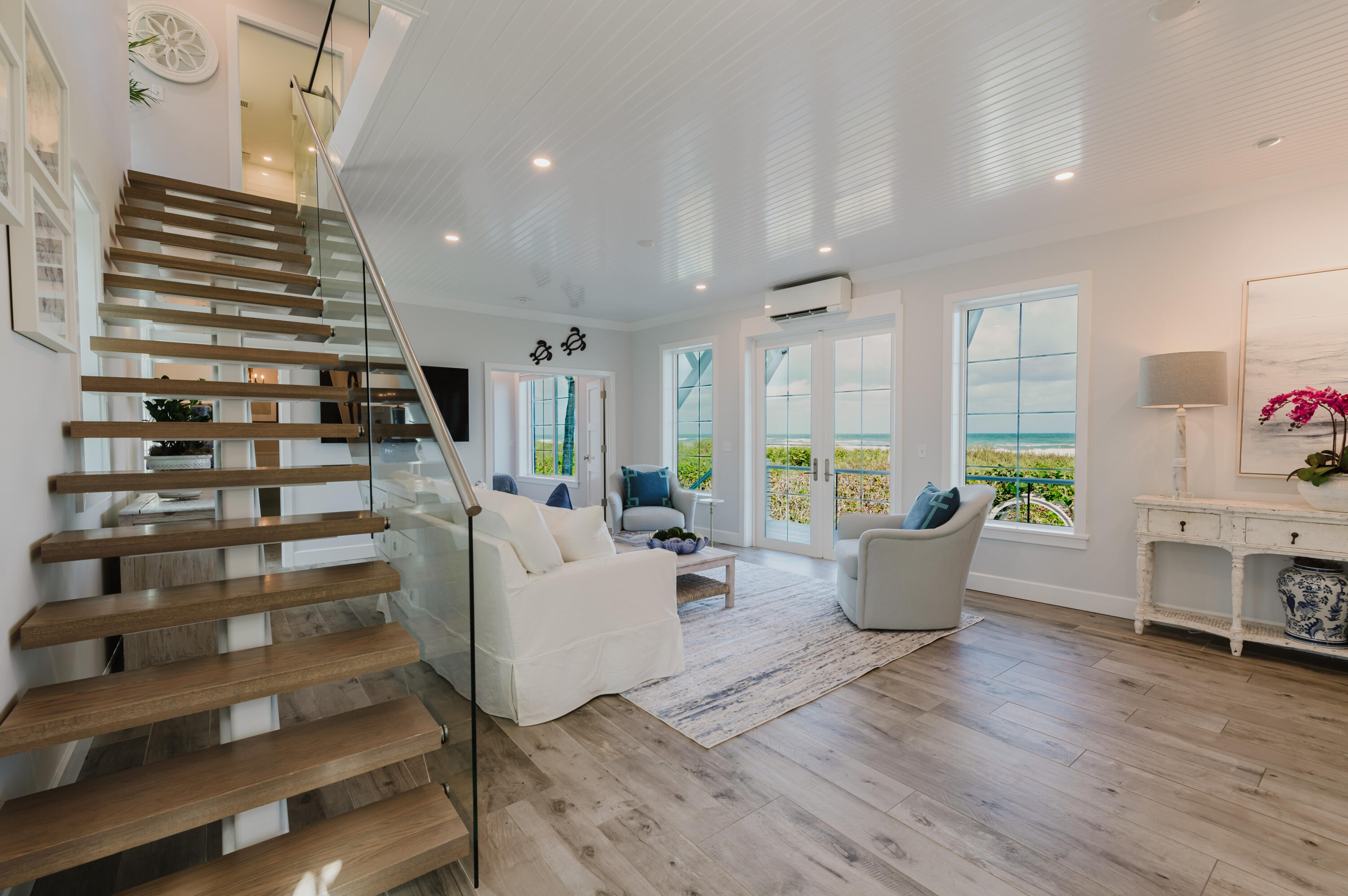 05 Living Room 1