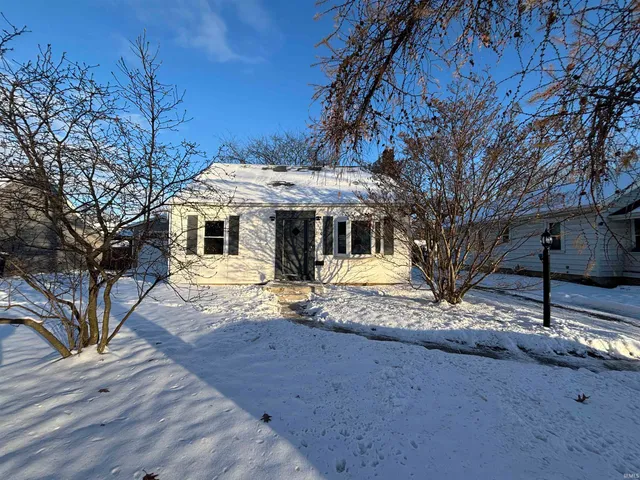 $189,900 | 2710 Waynewood Drive, Fort Wayne, IN 46809