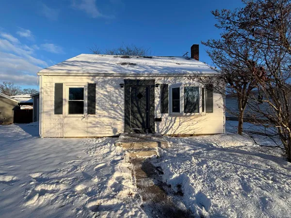 $184,900 | 2710 Waynewood Drive, Fort Wayne, IN 46809