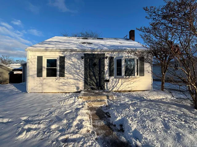 $184,900 | 2710 Waynewood Drive, Fort Wayne, IN 46809