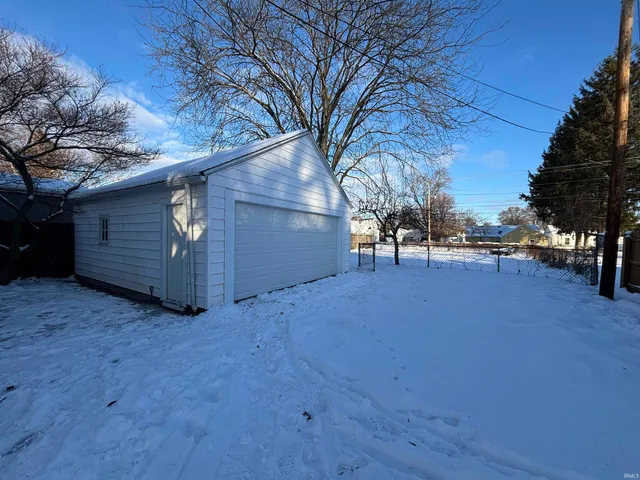 $184,900 | 2710 Waynewood Drive, Fort Wayne, IN 46809