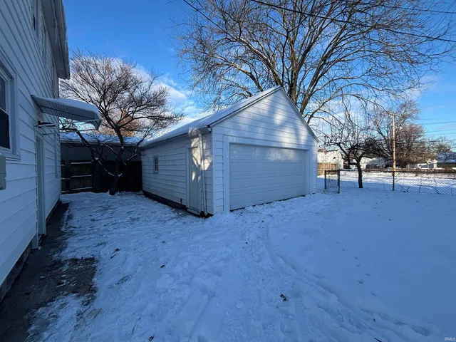 $184,900 | 2710 Waynewood Drive, Fort Wayne, IN 46809