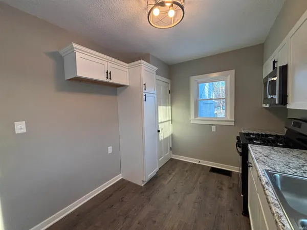 $184,900 | 2710 Waynewood Drive, Fort Wayne, IN 46809