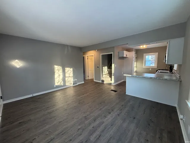 $184,900 | 2710 Waynewood Drive, Fort Wayne, IN 46809