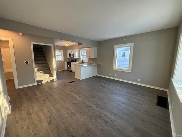 $184,900 | 2710 Waynewood Drive, Fort Wayne, IN 46809