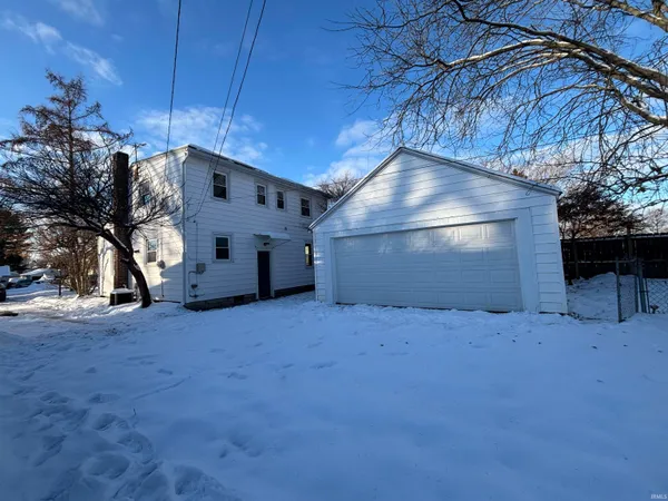 $184,900 | 2710 Waynewood Drive, Fort Wayne, IN 46809