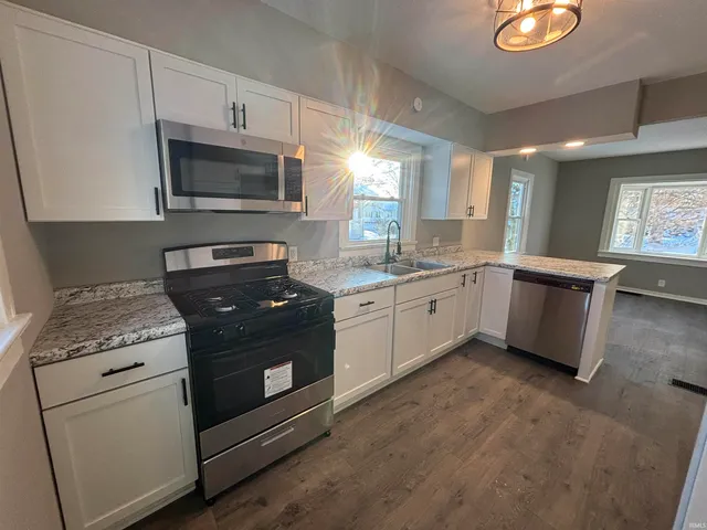 $184,900 | 2710 Waynewood Drive, Fort Wayne, IN 46809