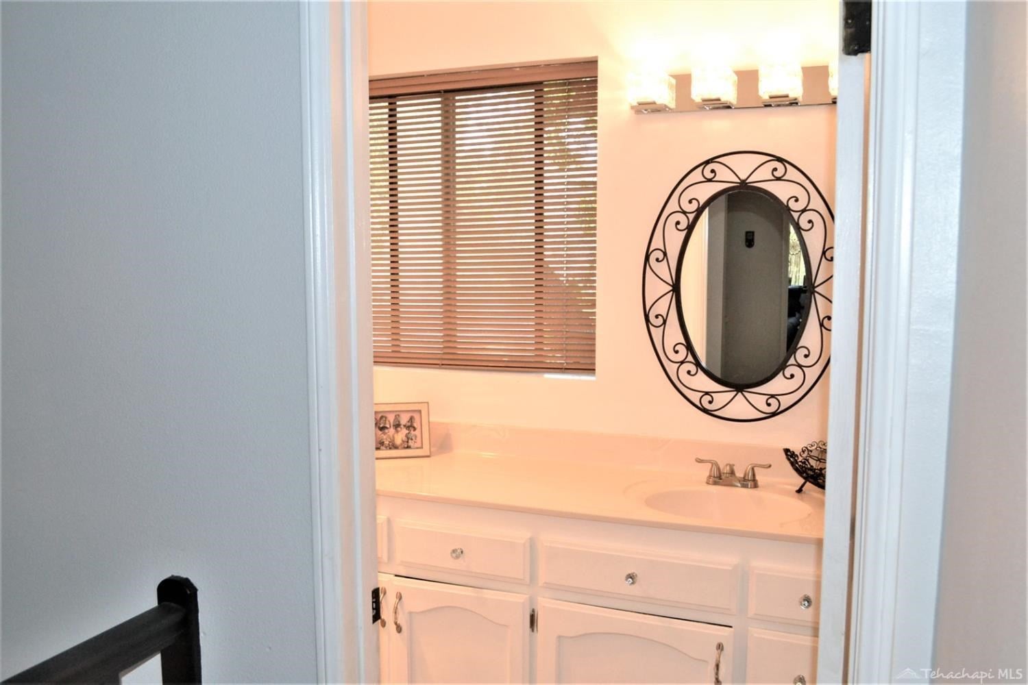 26471 Bear Valley Road Tehachapi, CA 93561 - Photo 27 of 52 Gallery Image 27