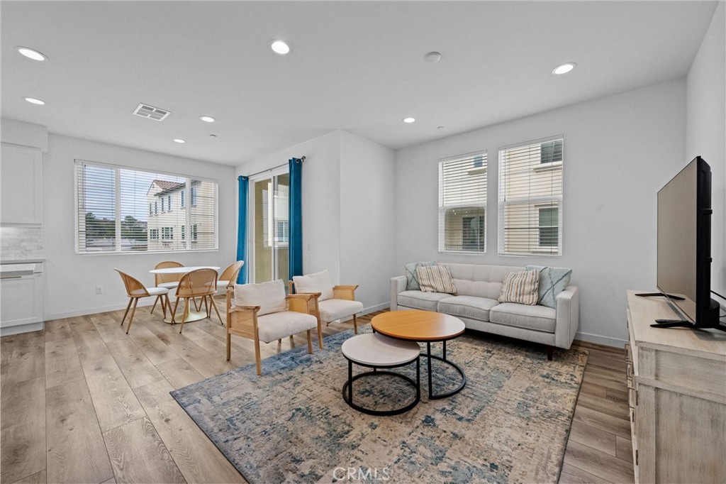 322 Ford Road Costa Mesa, CA 92627 - Photo 9 of 24
