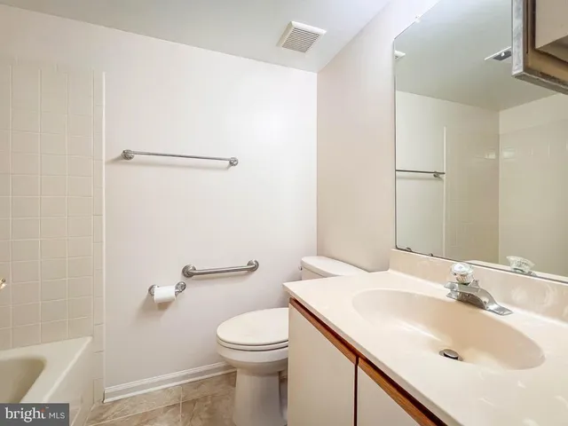 $2,200 | 301 Hopkins Court, Southampton, PA 18966