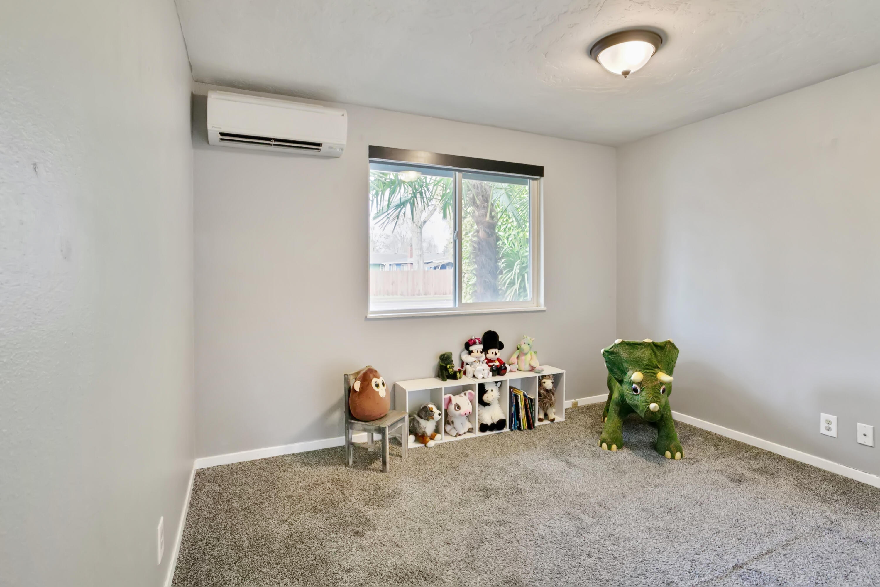 2415 Gilham Road Eugene, OR 97408 - Photo 15 of 20 15