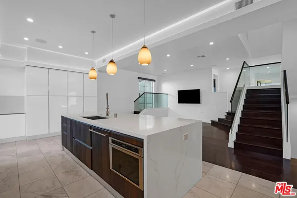 $9,995 | 3832 Shannon Road, Los Angeles, CA 90027