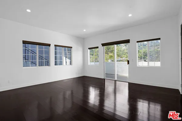 $9,995 | 3832 Shannon Road, Los Angeles, CA 90027