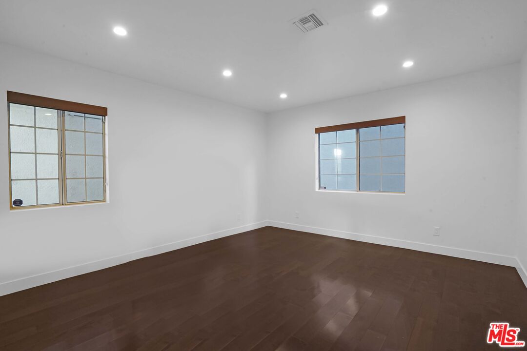 3832 Shannon Road Los Angeles, CA 90027 - Photo 2 of 52