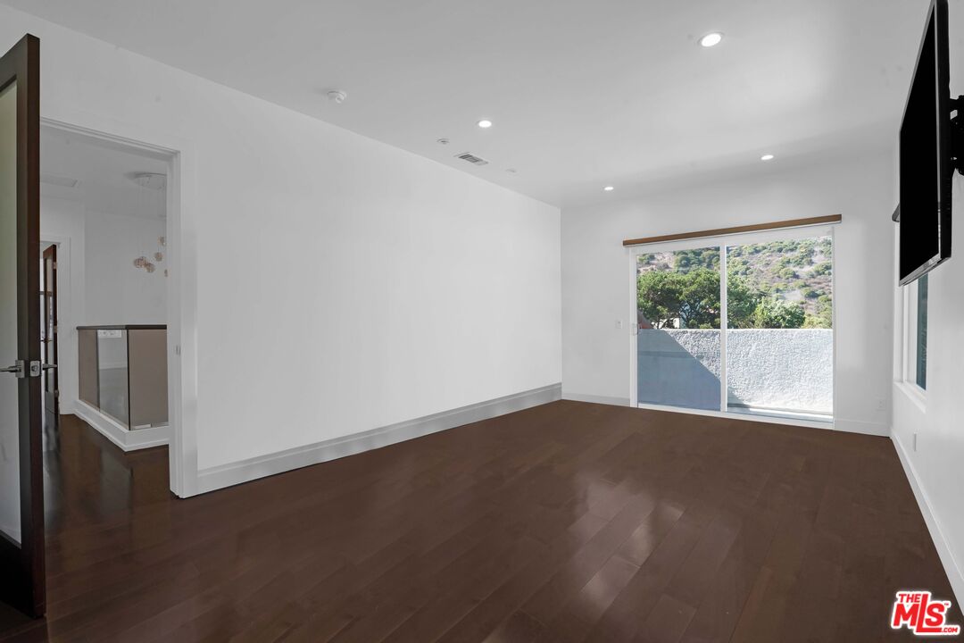 3832 Shannon Road Los Angeles, CA 90027 - Photo 26 of 52