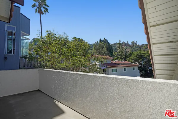 $9,995 | 3832 Shannon Road, Los Angeles, CA 90027