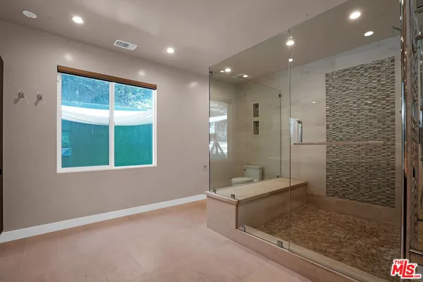 $9,995 | 3832 Shannon Road, Los Angeles, CA 90027