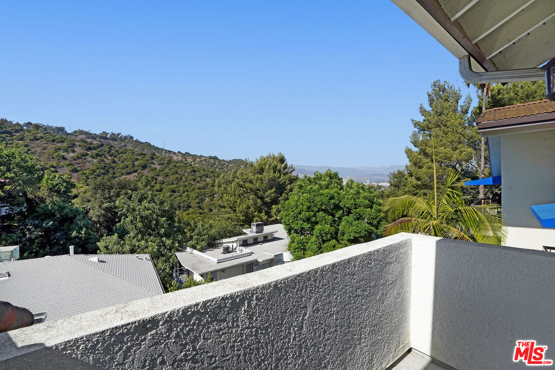 3832 Shannon Road Los Angeles, CA 90027 - Photo 36 of 52