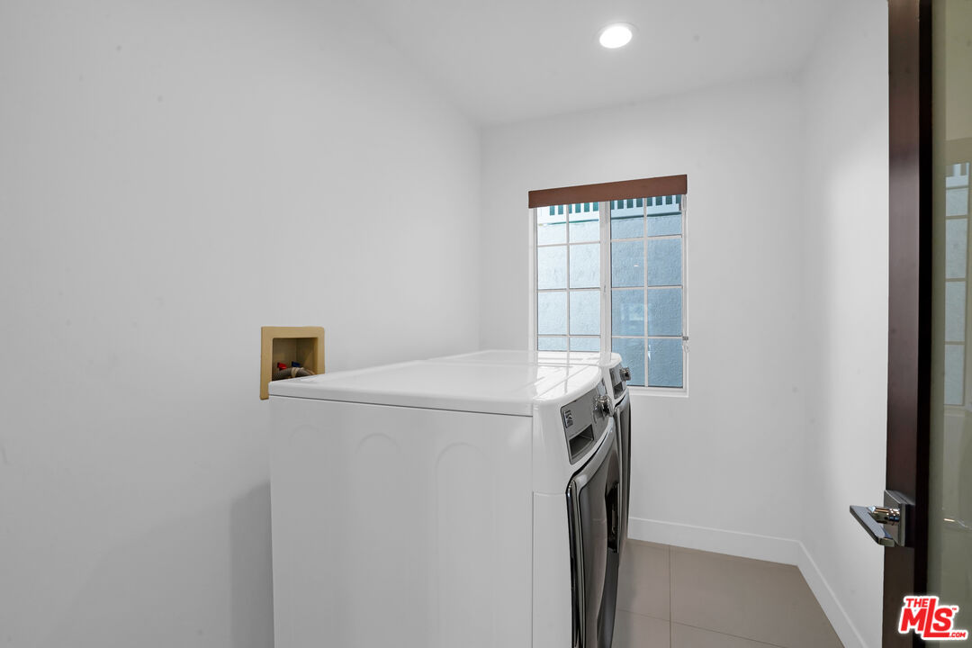 3832 Shannon Road Los Angeles, CA 90027 - Photo 39 of 52