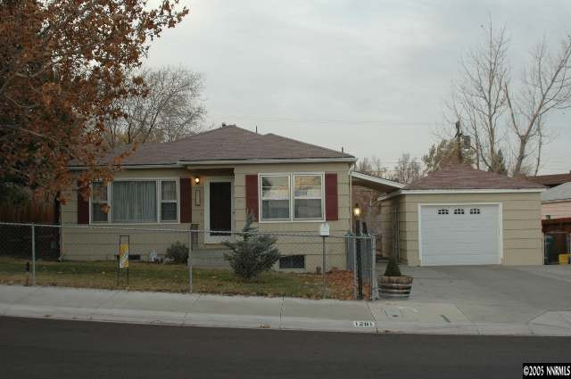 1281 University Terrace Reno, NV 89503 - Photo 1 of 5 front view of a house