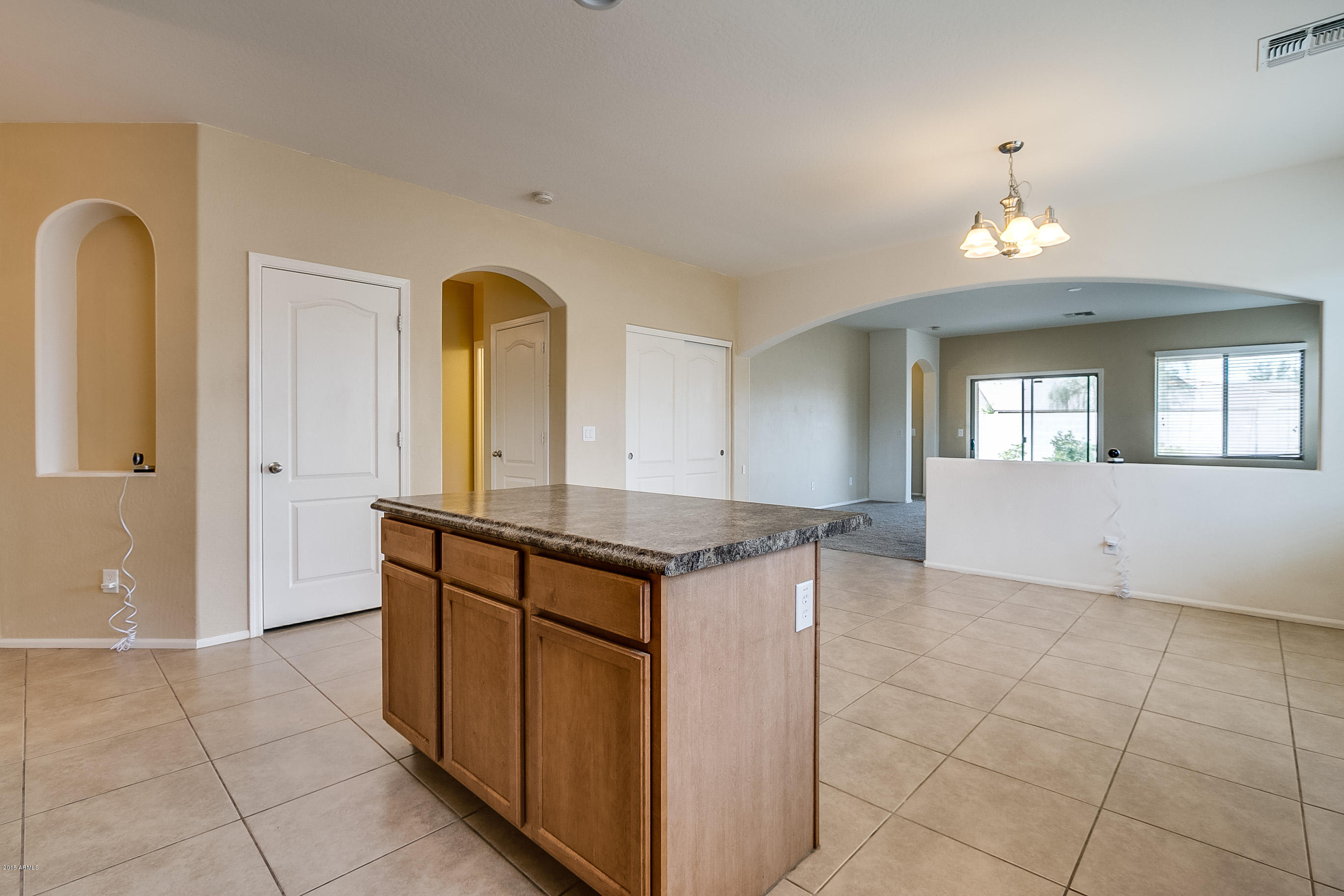 7008 West Trumbull Road Phoenix, AZ 85043 - Photo 3 of 55 Trumball-020