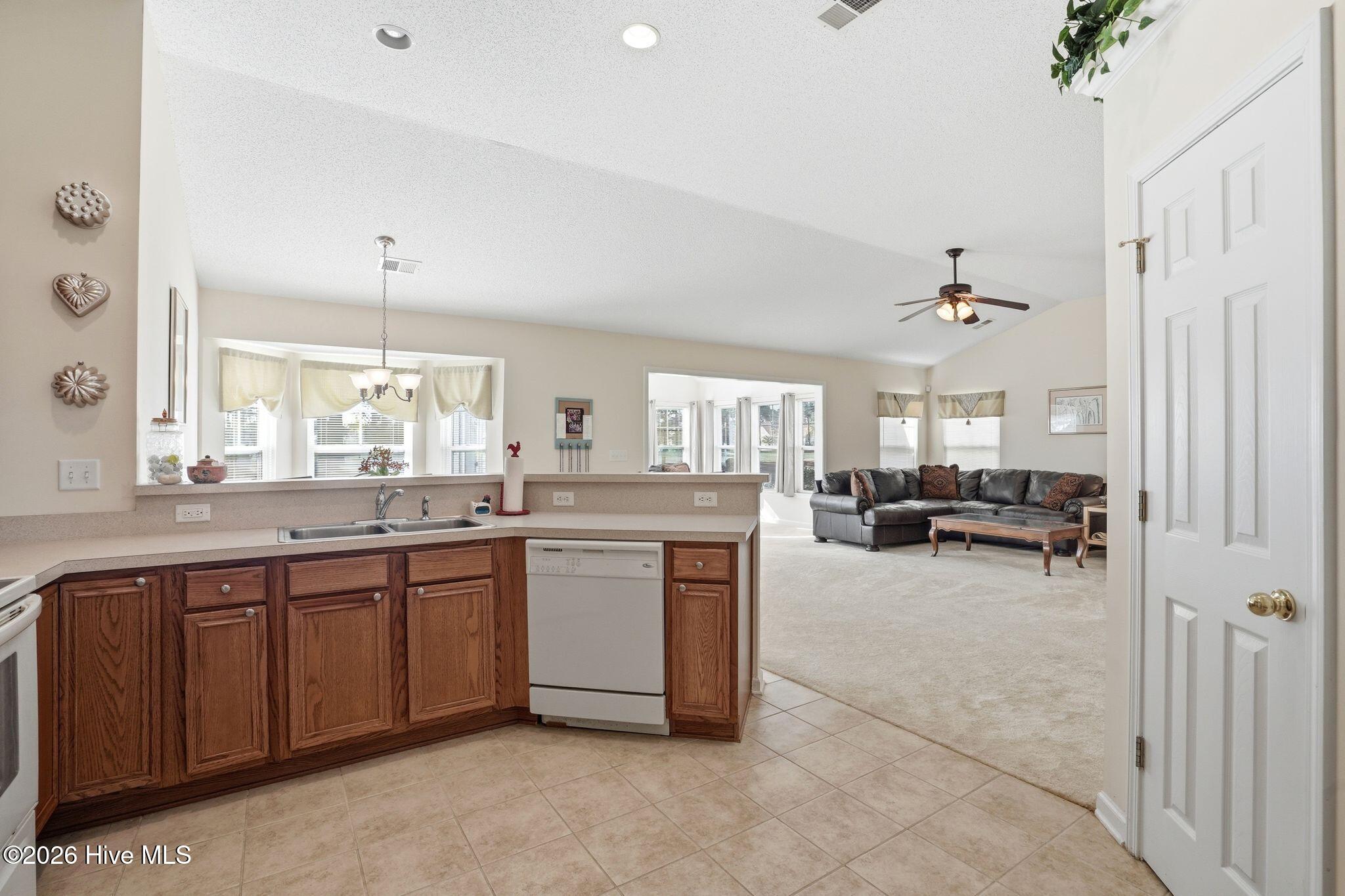 665 Meadowbrook Lane Calabash, NC 28467 - Photo 12 of 71 19_665_Meadowbrook_ln_-_photos_023