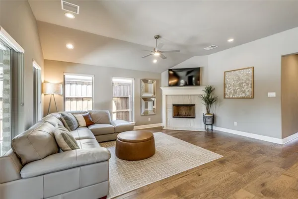 $4,800 | 3804 Pine Valley Lane, Arlington, TX 76001