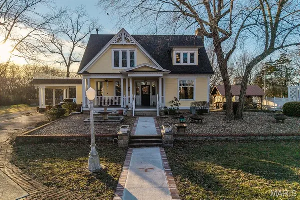 $725,000 | 2001 Beck Lane, Lebanon, MO 65536