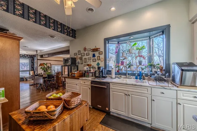 $725,000 | 2001 Beck Lane, Lebanon, MO 65536