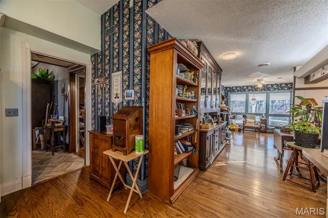 $725,000 | 2001 Beck Lane, Lebanon, MO 65536