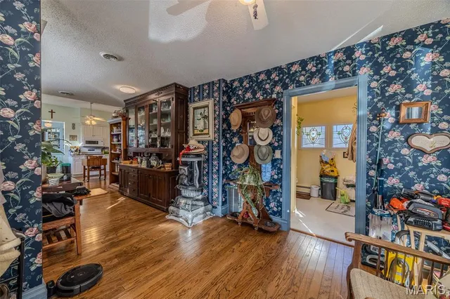 $725,000 | 2001 Beck Lane, Lebanon, MO 65536