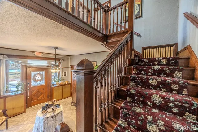 $725,000 | 2001 Beck Lane, Lebanon, MO 65536