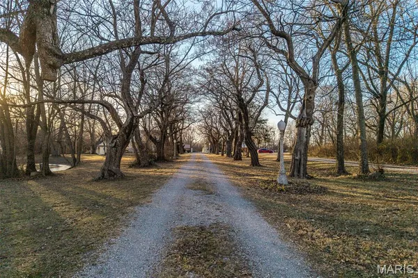 $725,000 | 2001 Beck Lane, Lebanon, MO 65536