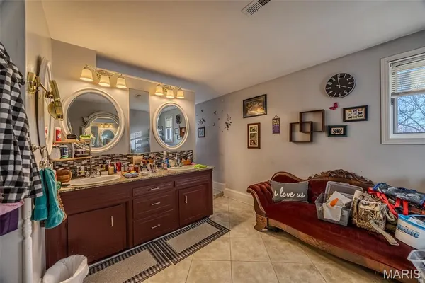 $725,000 | 2001 Beck Lane, Lebanon, MO 65536
