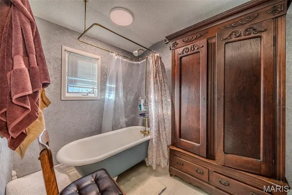 $725,000 | 2001 Beck Lane, Lebanon, MO 65536